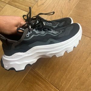 SOREL Sneaker; Women’s Size 7